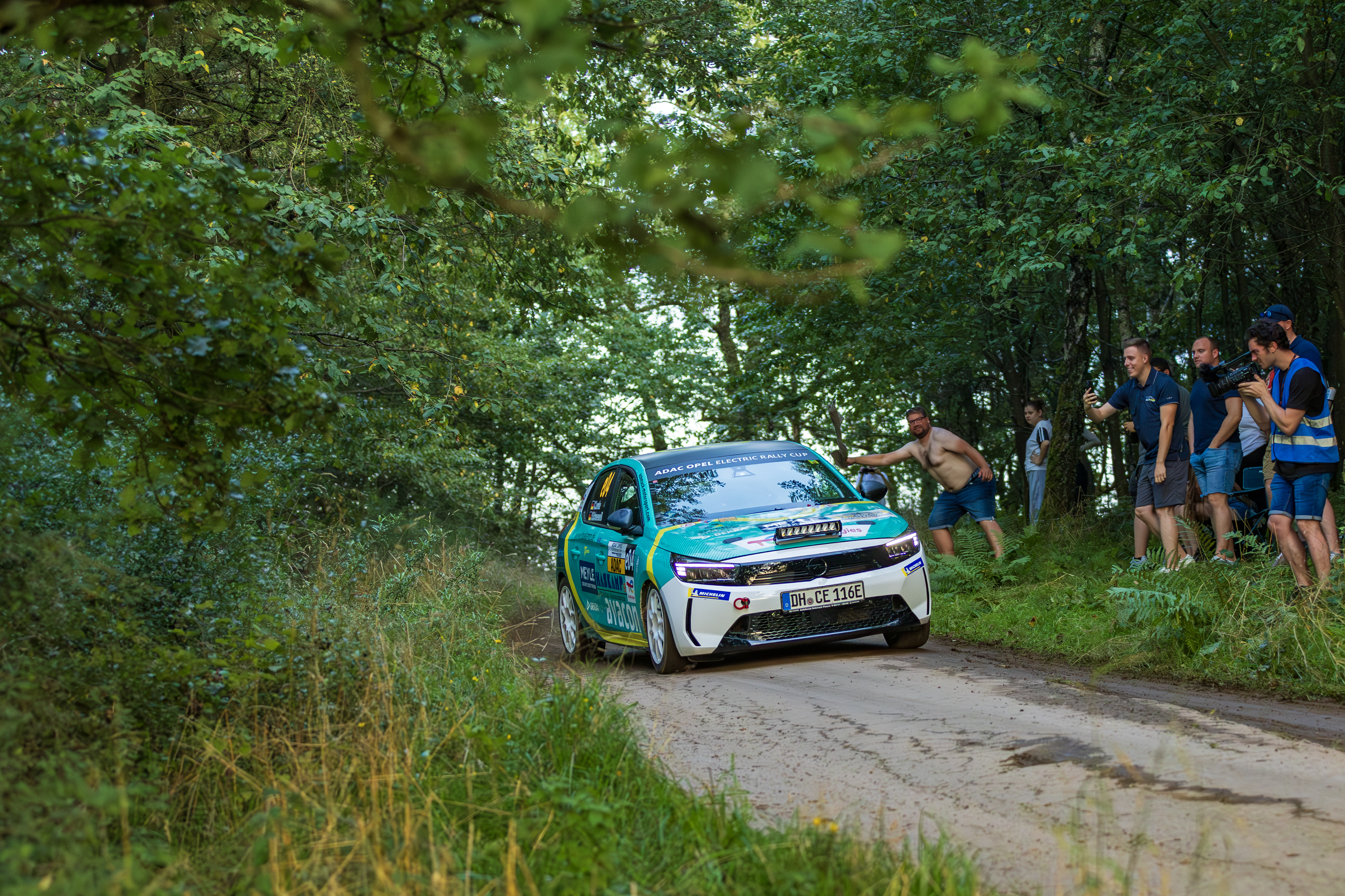 Opel Corsa-e Rally: Blitz. Schnell. - Vielleicht die Zukunft des  Rallyesports